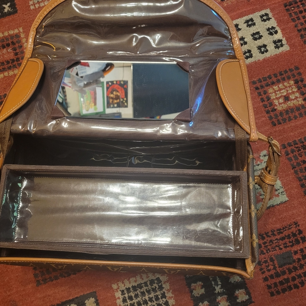 Vuitton make up train case near mint - Picture 5 of 5